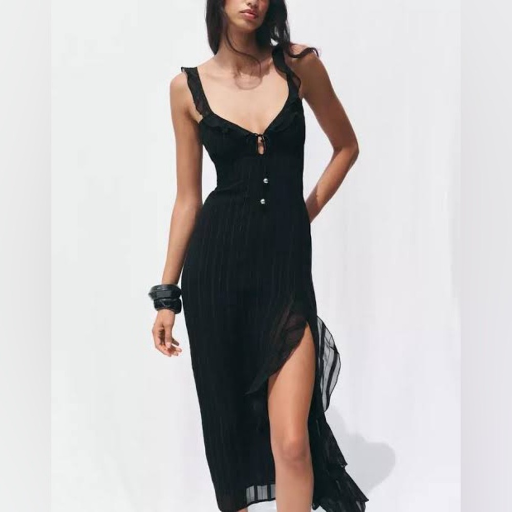 ZARA XL Ruffled Metallic Thread Dress with Tie Front & Back. NWT